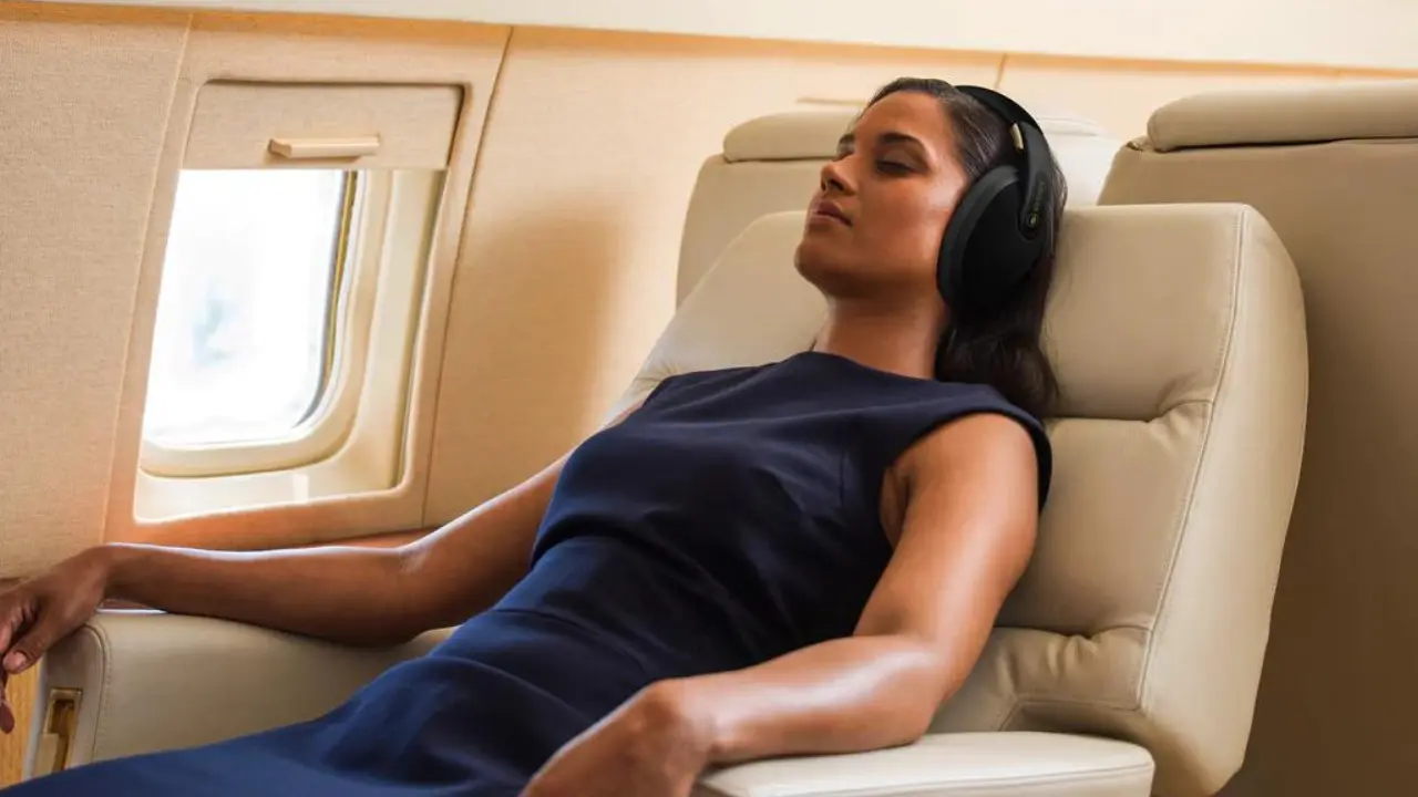 किसी भी हवाई जहाज़ में रात को अच्छी नींद कैसे लें?
